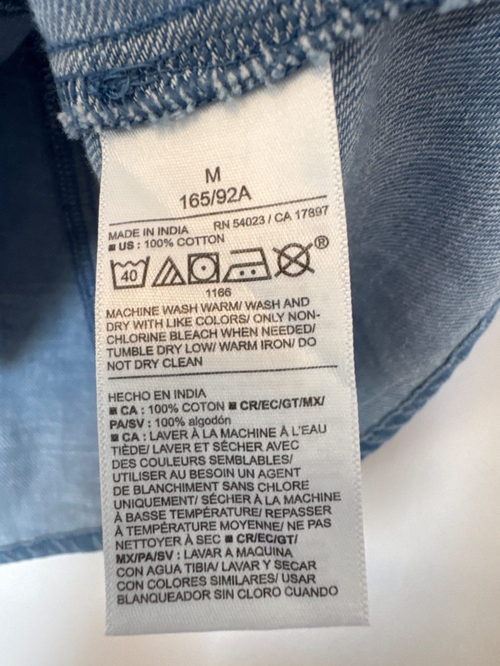 Women’s Denim Sleevelss Button-down - Picture 4 of 5